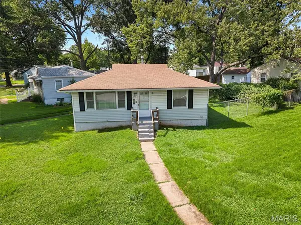 1901 Owen Drive, St Louis, MO 63133