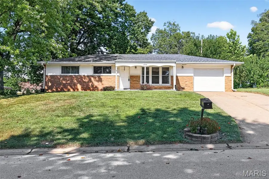 1316 Clearview Drive, Saint Charles, MO 63303 - #2