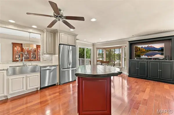 208 Ambridge Court #303, Chesterfield, MO 63017