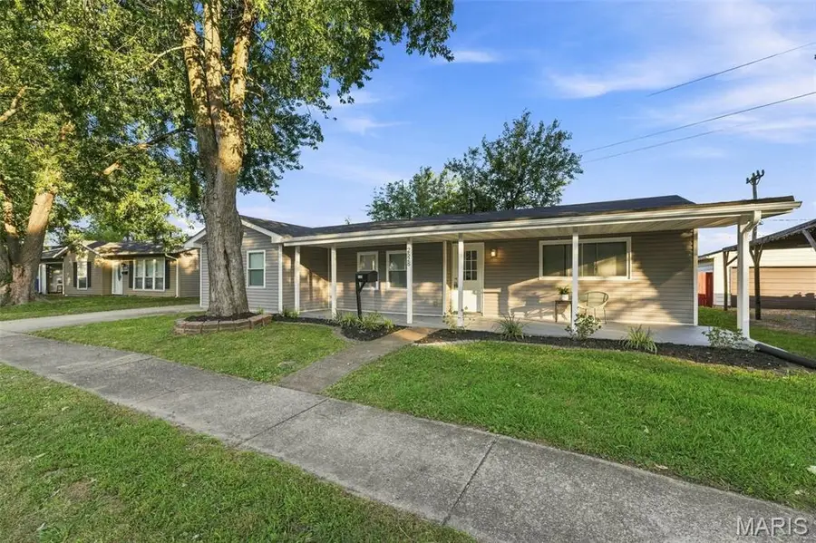 2528 Reveres Route, Granite City, IL 62040 - #2