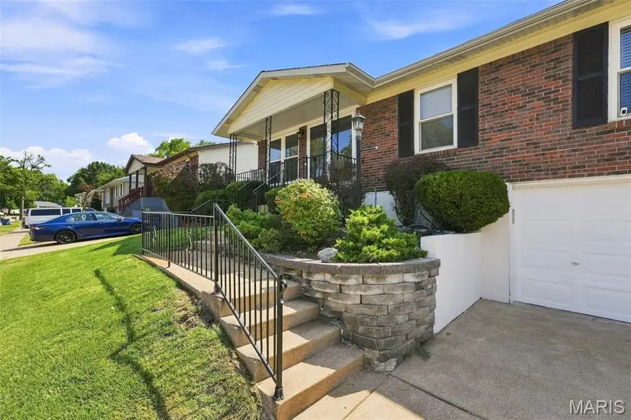4260 Martyridge Drive, Saint Louis, MO 63129 - #3