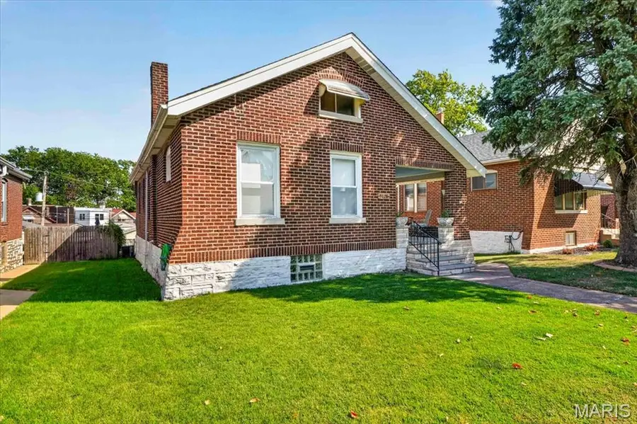 5828 S Kingshighway Boulevard, Saint Louis, MO 63109 - #2