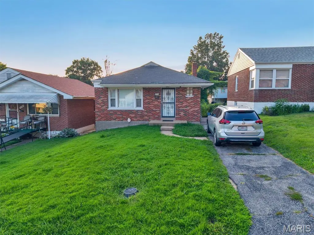 4709 Fletcher Street, Saint Louis, MO 63121 - #1