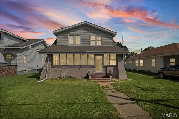 803 E Lorena Avenue, Wood River, IL 62095
