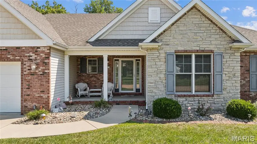 4613 Valleydale Road, Godfrey, IL 62035 - #3