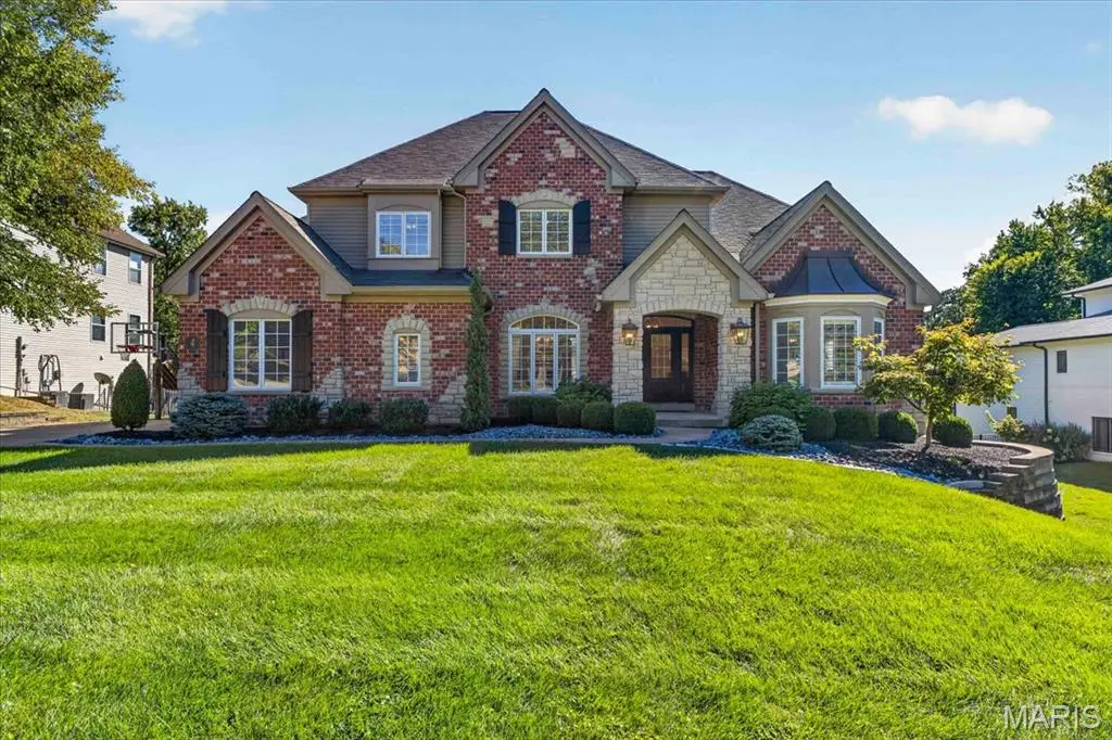 4 Colonial Hills Parkway, Saint Louis, MO 63141 - #1
