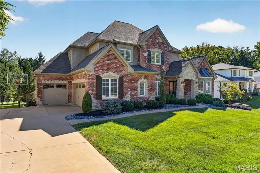 4 Colonial Hills Parkway, Saint Louis, MO 63141 - #2