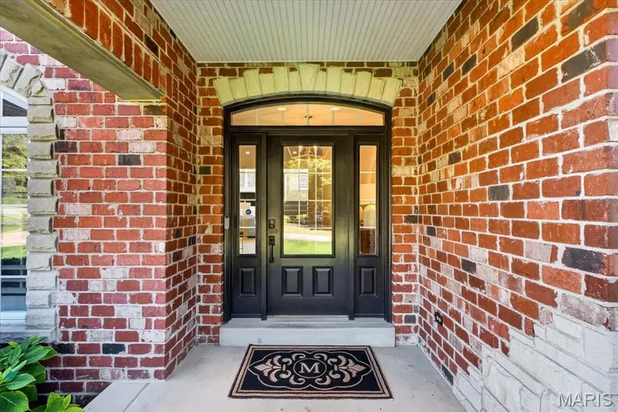 4 Colonial Hills Parkway, Saint Louis, MO 63141 - #3