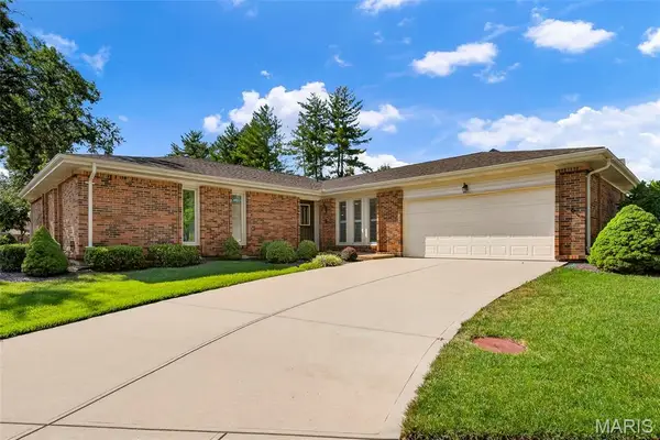 4538 Bryncastle Place, St Louis, MO 63128