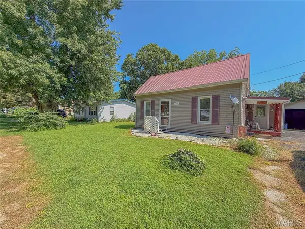 170 S Church Street, New Canton, IL 62356