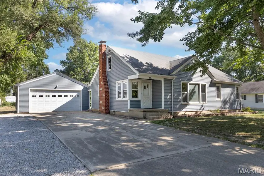 291 W 2nd Street, Beckemeyer, IL 62219 - #2