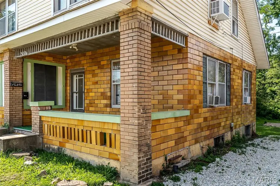 345 E Springfield Avenue, Saint Clair, MO 63077 - #3