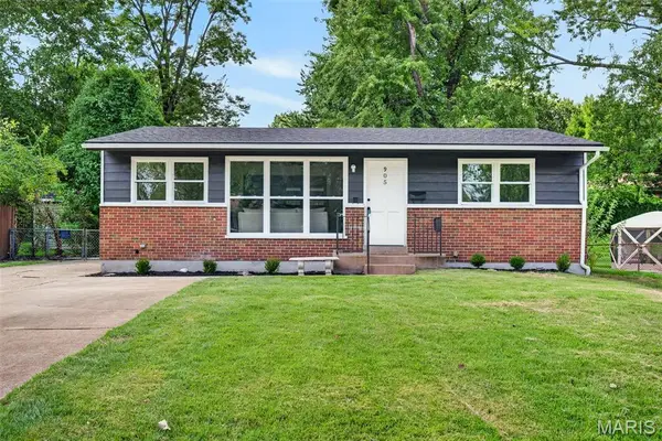 905 Campion Lane, Florissant, MO 63031