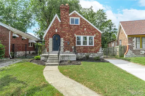 1284 Sells Avenue, St Louis, MO 63147