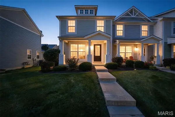 212 Countryshire Drive, Lake St Louis, MO 63367