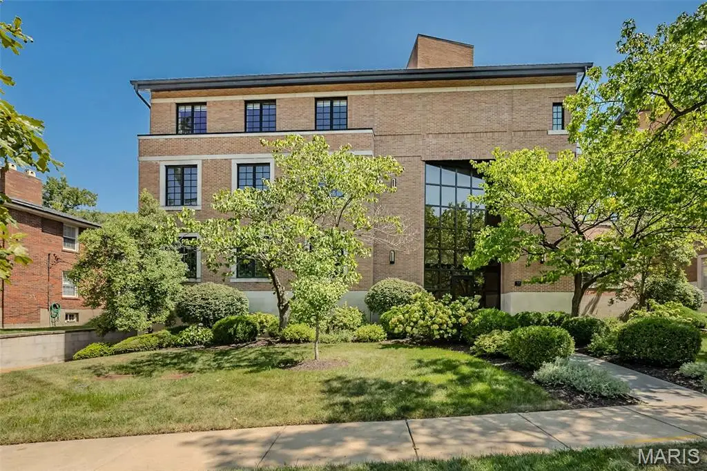31 Brighton Way #2B, Clayton, MO 63105 - #1
