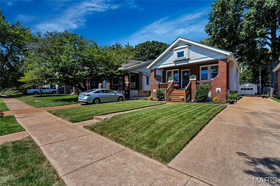 6731 Bradley Avenue, Saint Louis, MO 63139 - #3