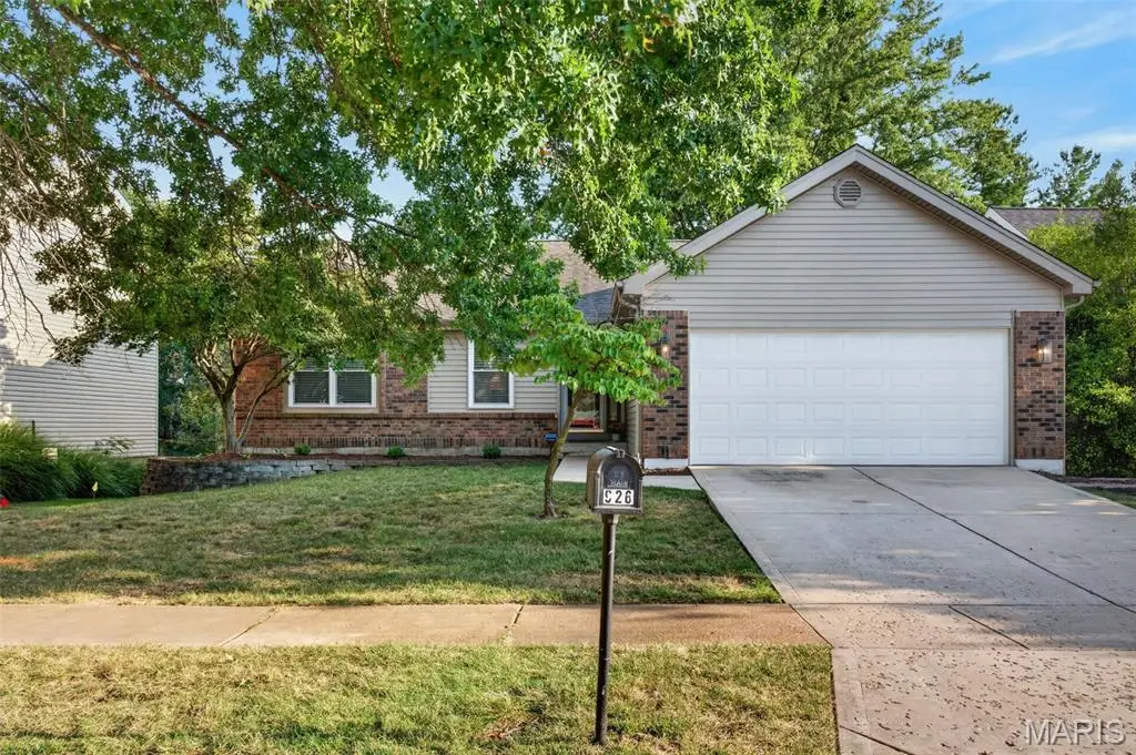 926 Oakwood Farms Lane, Ballwin, MO 63021 - #1