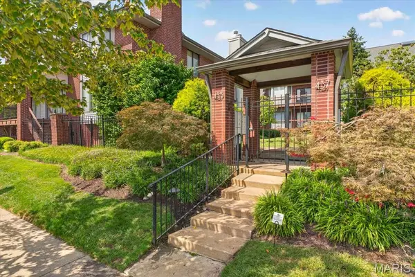 437 Clara Avenue #18, St Louis, MO 63112