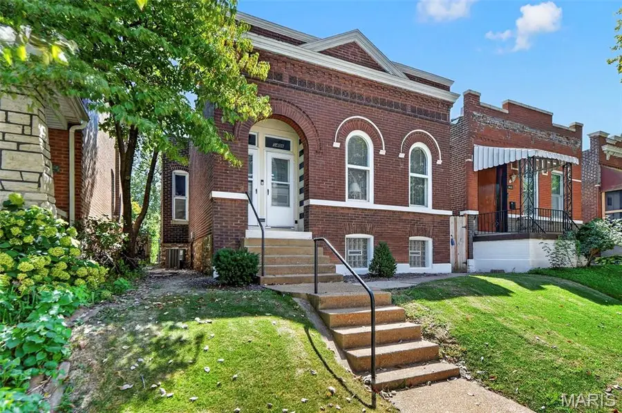 5406 Alaska Avenue, Saint Louis, MO 63111 - #2