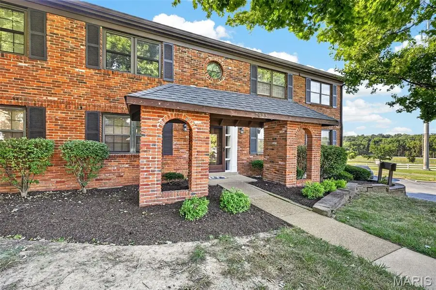 7923 Royal Arms Court #2, Saint Louis, MO 63123 - #2