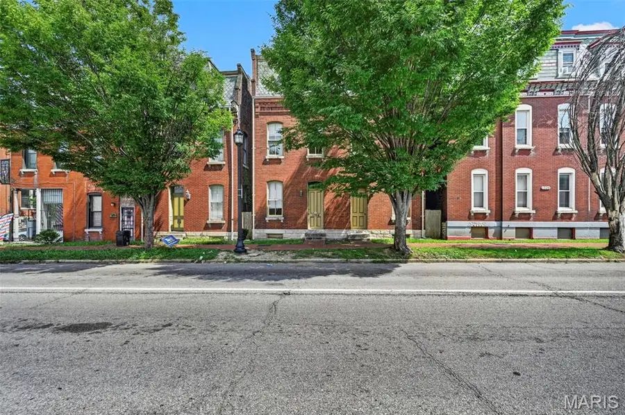 1704 S Tucker Boulevard, Saint Louis, MO 63104 - #3