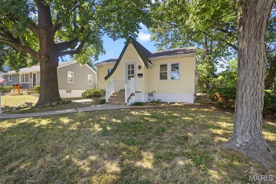 9525 Brenda Avenue, Affton, MO 63123 - #3