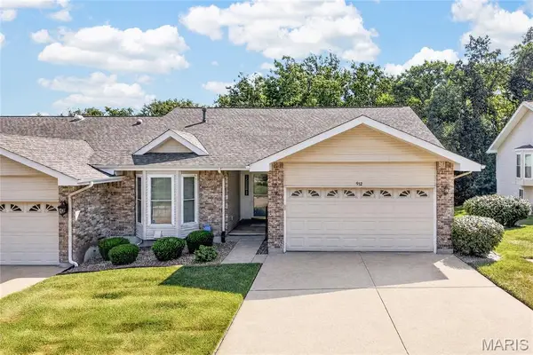 912 Palmer Court #12, Lake St Louis, MO 63367