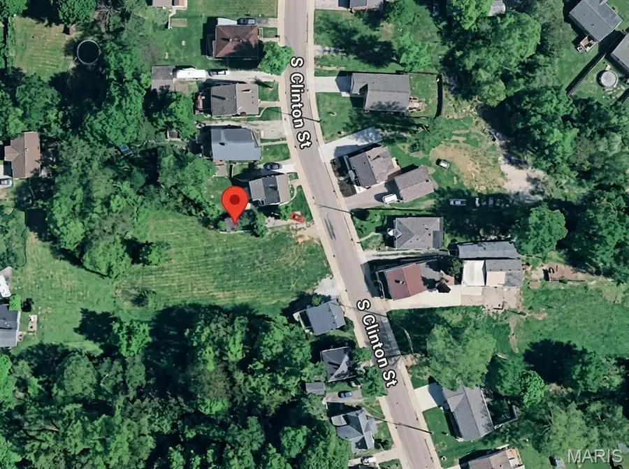 423 S Clinton Street, Collinsville, IL 62234 - #2