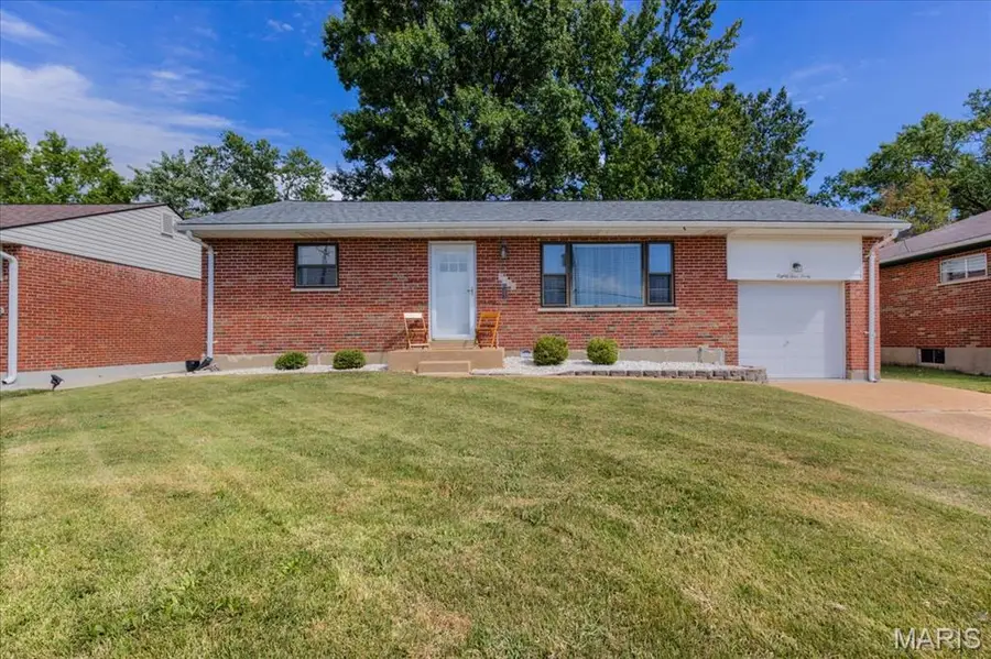 8440 New Hampshire Avenue, Affton, MO 63123 - #2
