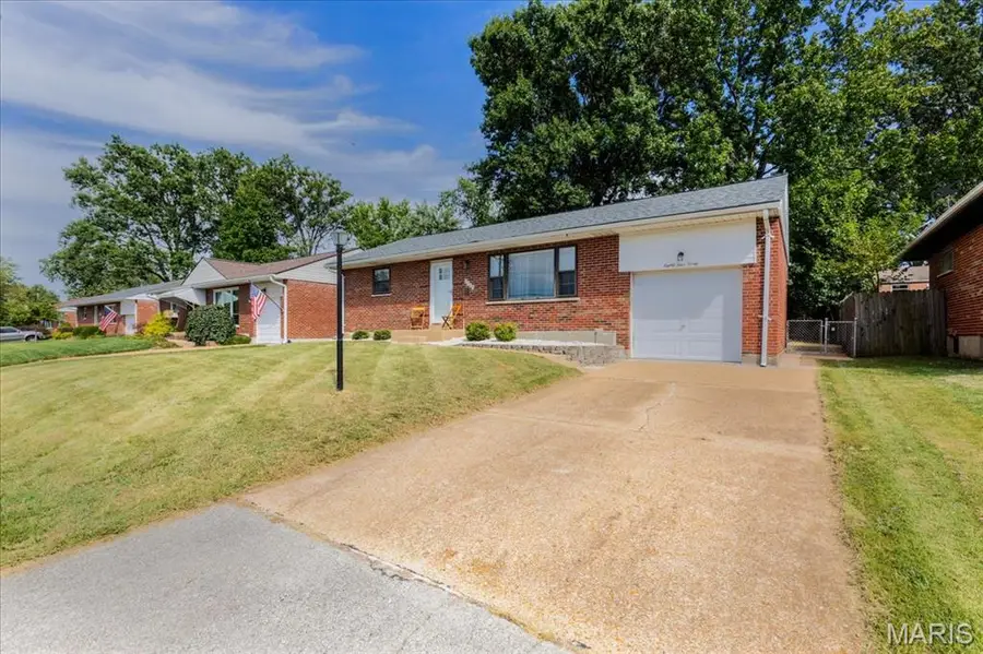 8440 New Hampshire Avenue, Affton, MO 63123 - #3
