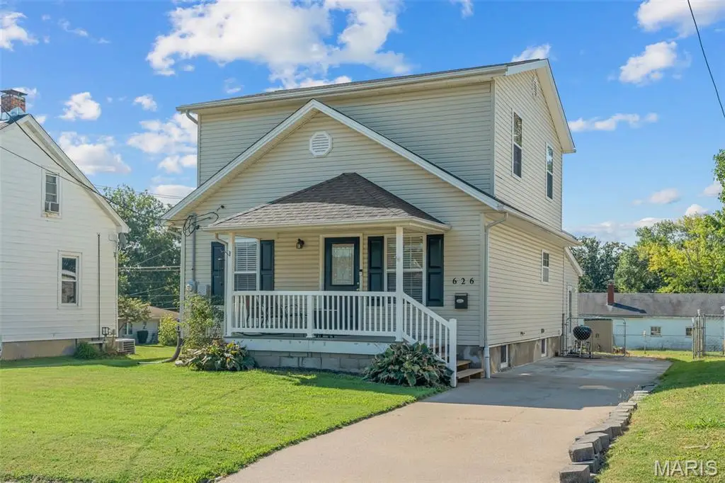 626 E 7th Street, Washington, MO 63090 - #1
