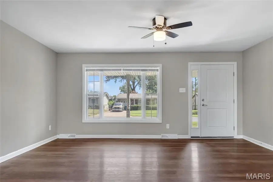 375 Albert Drive, Florissant, MO 63031 - #2