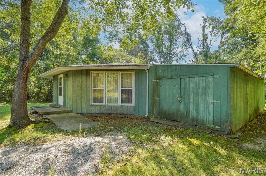 270 Locust Street, Carlyle, IL 62231 - #2