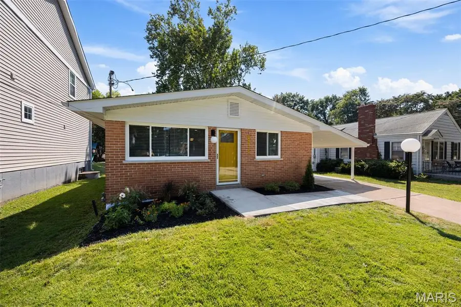 8816 Bridgeport Avenue, Brentwood, MO 63144 - #2