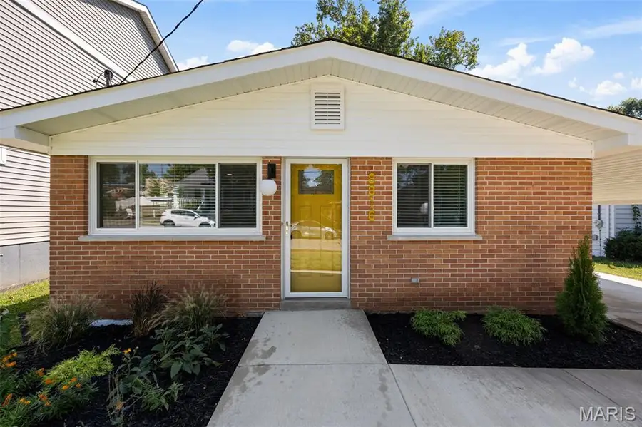 8816 Bridgeport Avenue, Brentwood, MO 63144 - #3