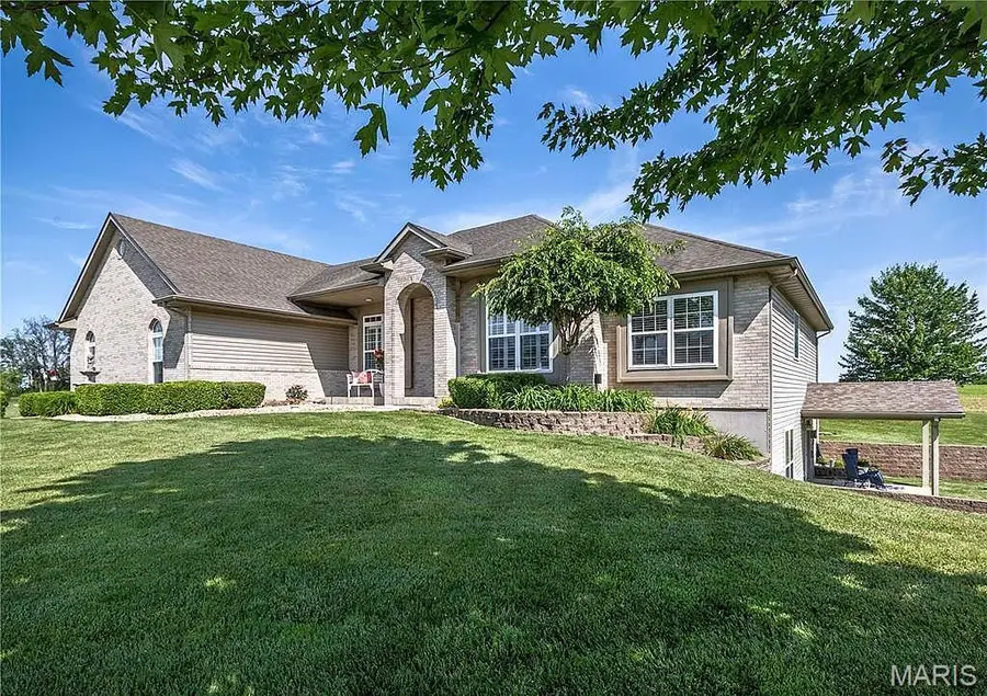 2033 Grandview Drive, Saint Jacob, IL 62281 - #2