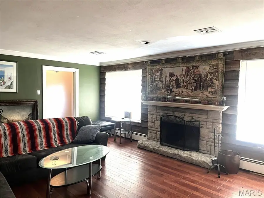 819 Willoway Avenue, East Alton, IL 62024 - #3