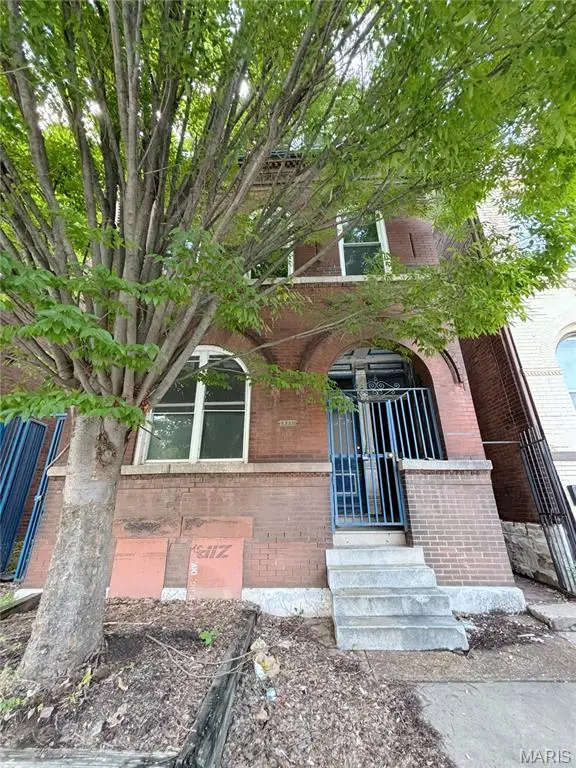 1719 S Tucker Boulevard, Saint Louis, MO 63104 - #1