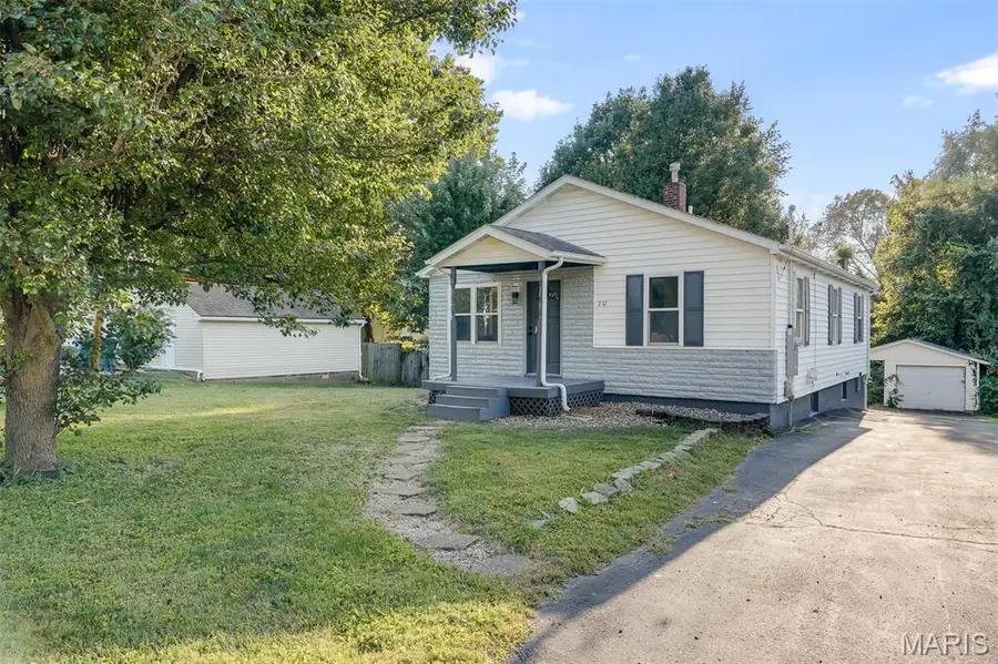 717 Greenwood Place, Collinsville, IL 62234 - #2
