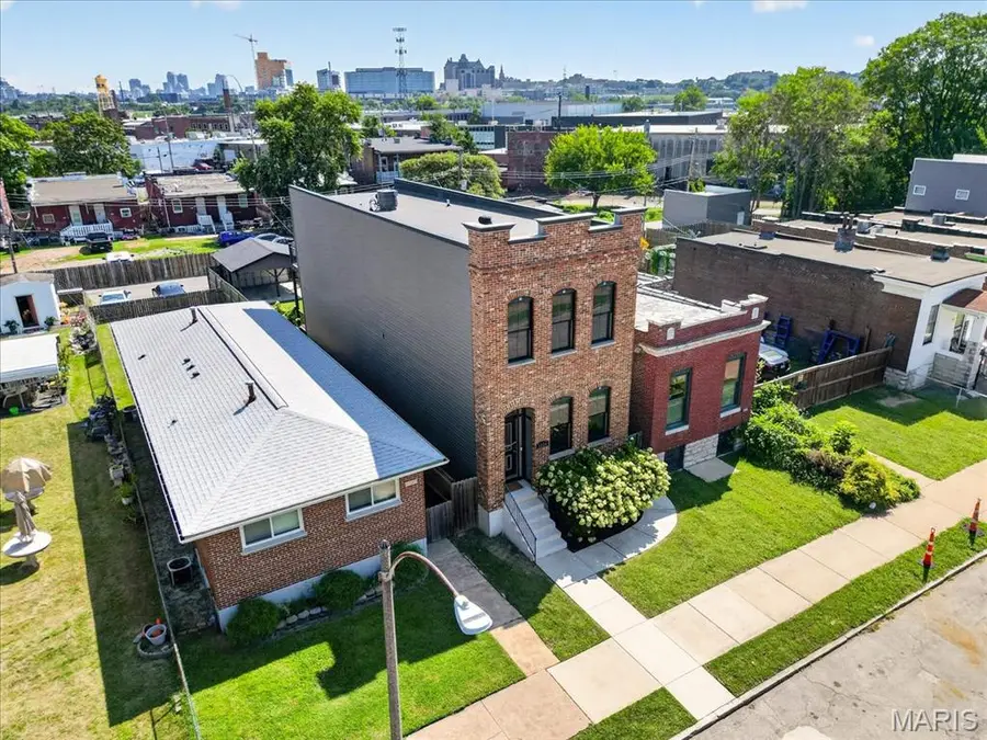 1124 Kentucky Avenue, Saint Louis, MO 63110 - #3