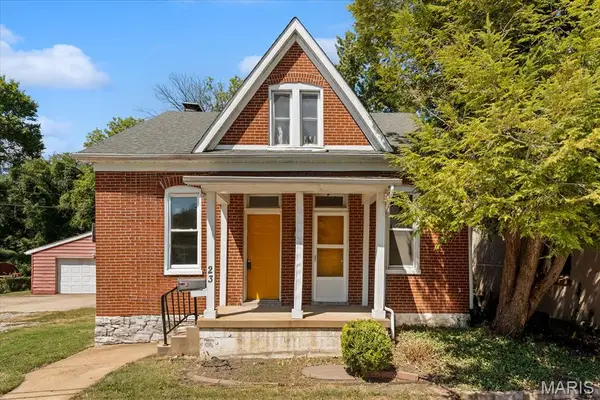 23 S 11th Street, Belleville, IL 62220