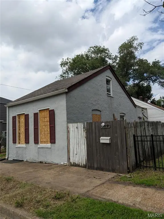 7719 Minnesota Avenue, Saint Louis, MO 63111 - #1
