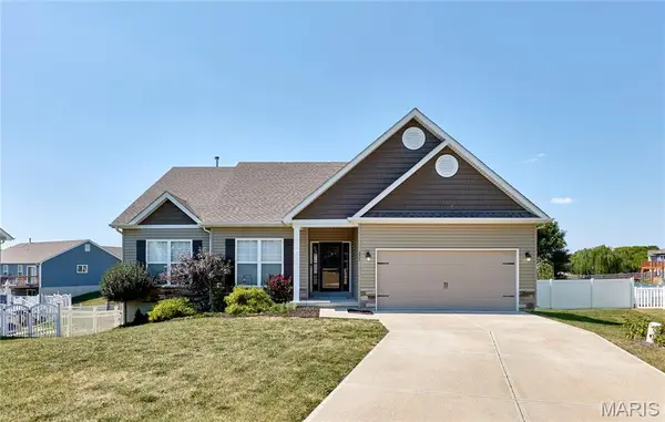 571 Newcastle Drive, Troy, MO 63379