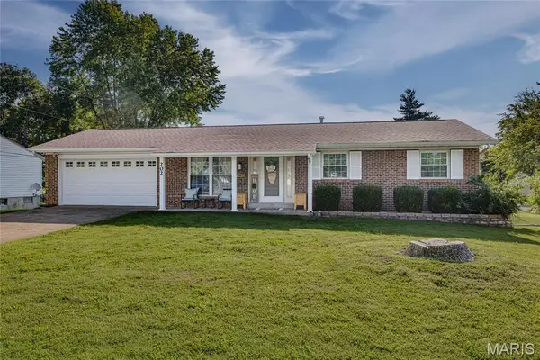 202 Meadowbrook Drive, Farmington, MO 63640