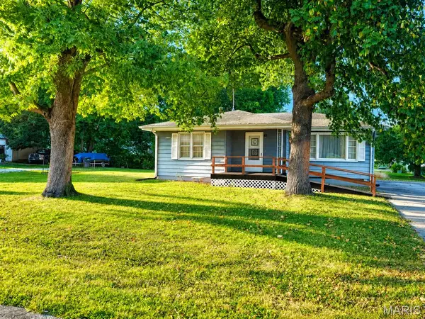 208 Mary Street, Hardin, IL 62047
