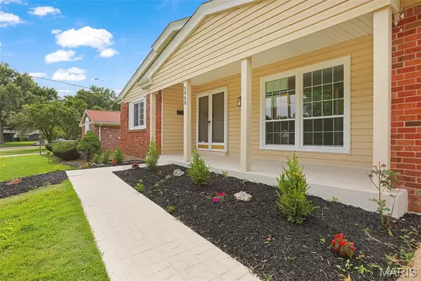 3950 Greengrass Drive, Florissant, MO 63033