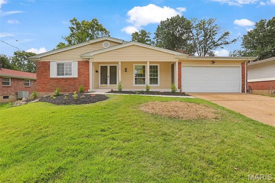 3950 Greengrass Drive, Florissant, MO 63033 - #2