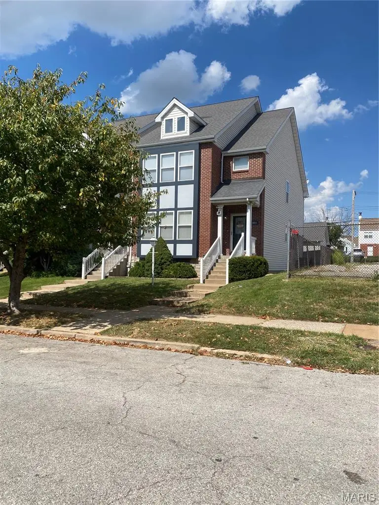 4051 Mcpherson Avenue, Saint Louis, MO 63108 - #2