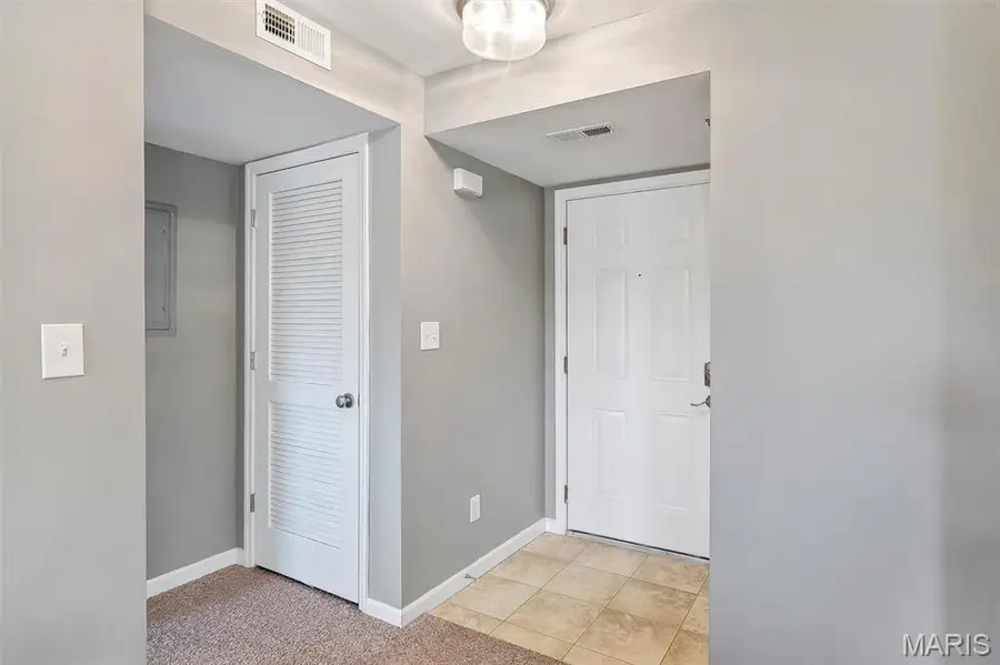9733 Crayford Road #9E, Saint Louis, MO 63123 - #3